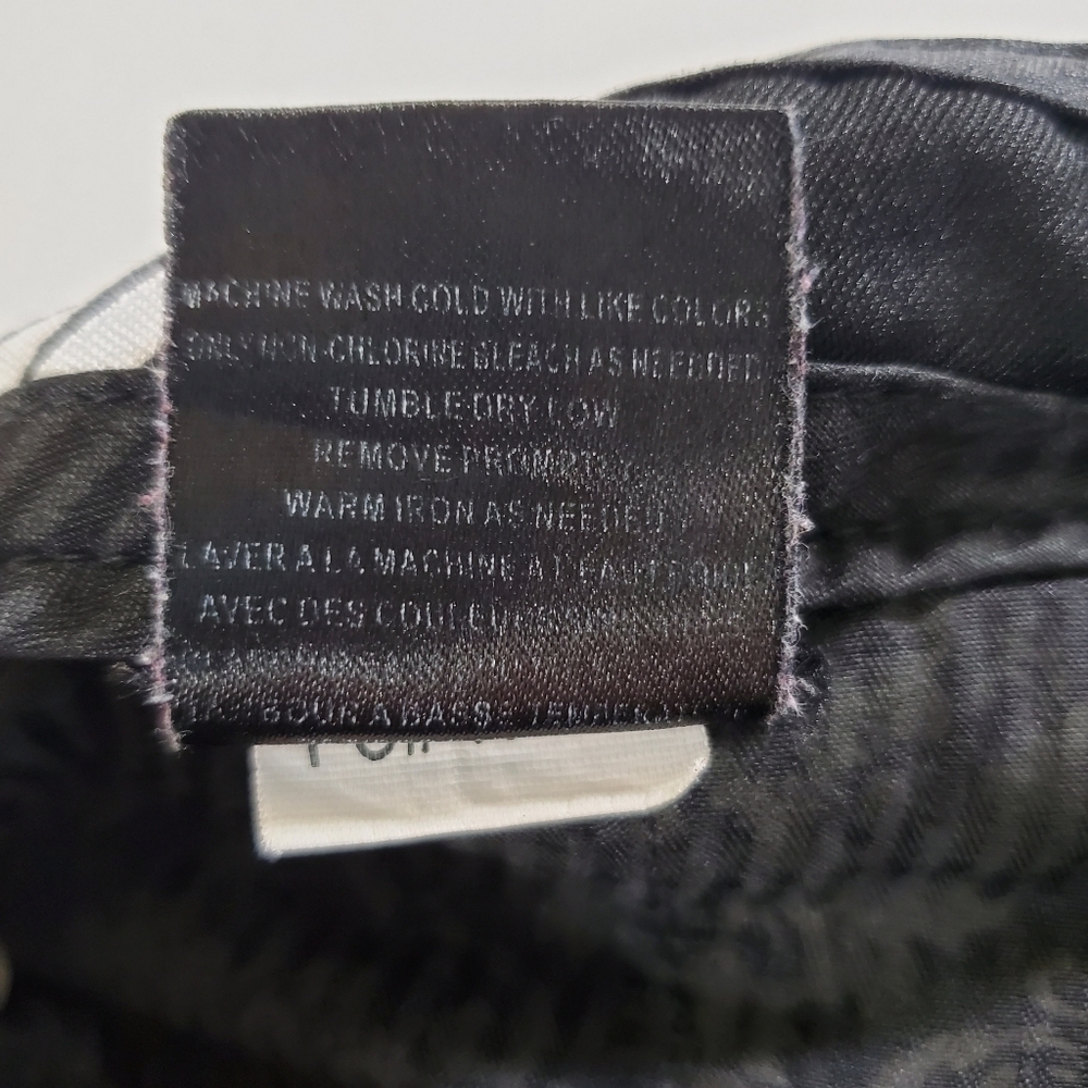 Volcom Shorts - Picture 5 of 12